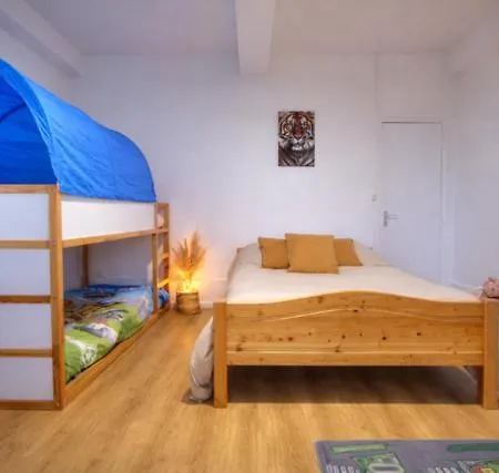 Les Petillieres Holiday home *